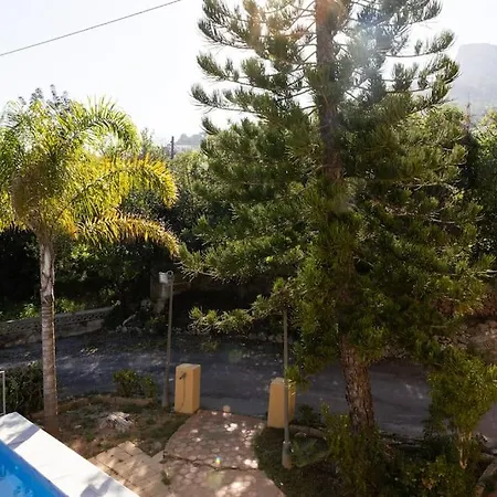 Chalet *